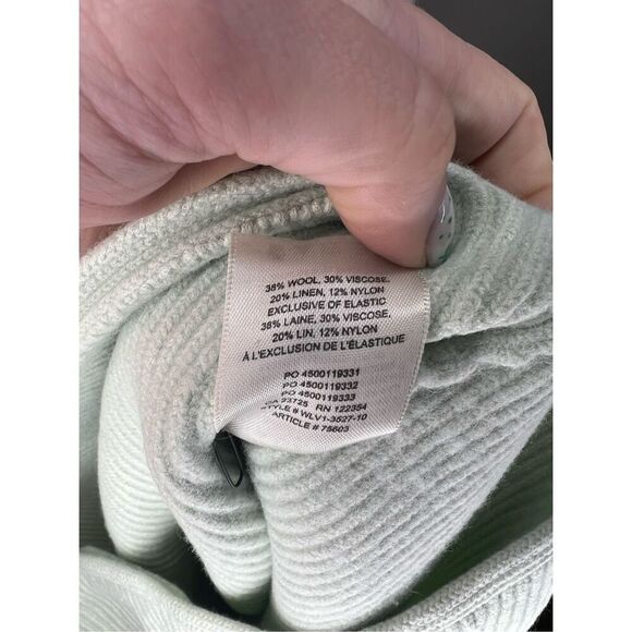 Aritzia Babaton sweater - Picture 5 of 5